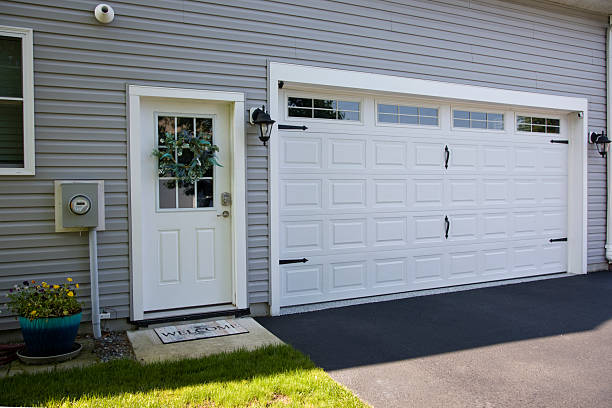 24/7 Emergency Garage Door Panel Replacement experts in Ransomville, NY